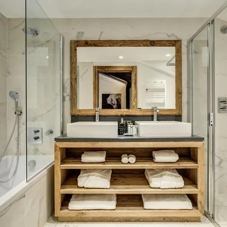 Vistas Luxurious Chalet With Jacuzzi Apartment *