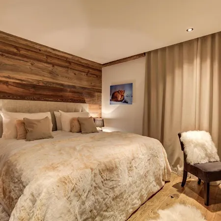 Vistas Luxurious Chalet With Jacuzzi 韦尔比耶